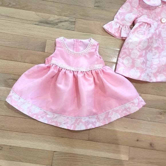 Adorable baby girl's outfit.  Size 6-9 months - Picture 7 of 14